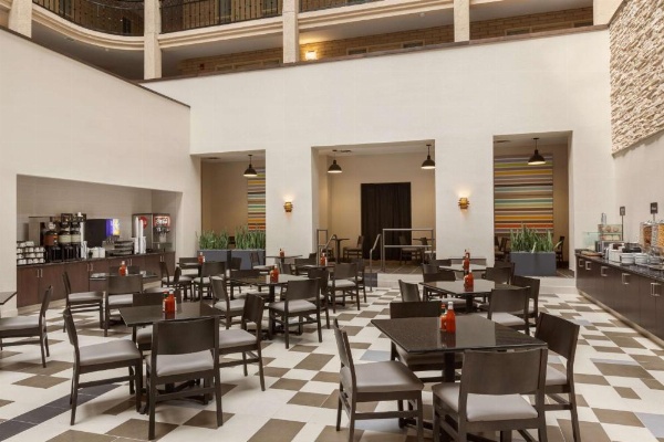 Embassy Suites By Hilton Hotel Baton Rouge image 12