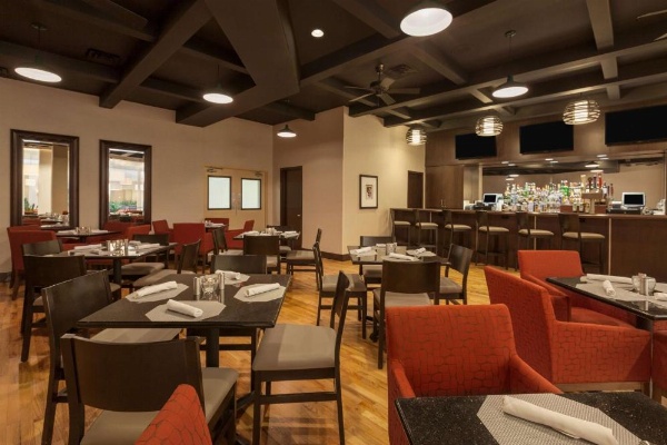 Embassy Suites By Hilton Hotel Baton Rouge image 14