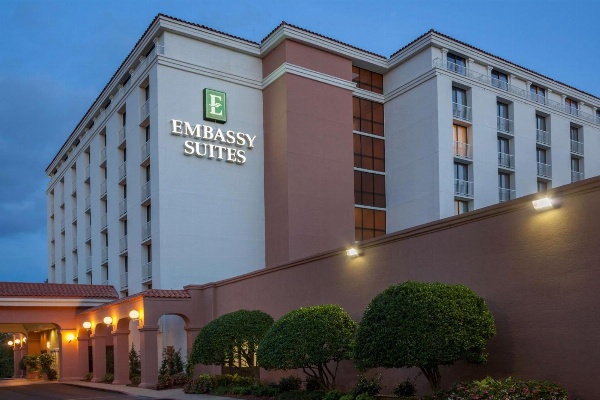 Embassy Suites By Hilton Hotel Baton Rouge image 4
