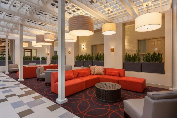 Embassy Suites By Hilton Hotel Baton Rouge image 9