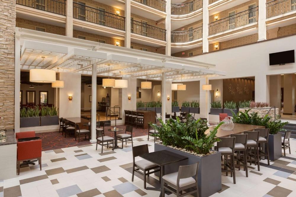 Embassy Suites By Hilton Hotel Baton Rouge